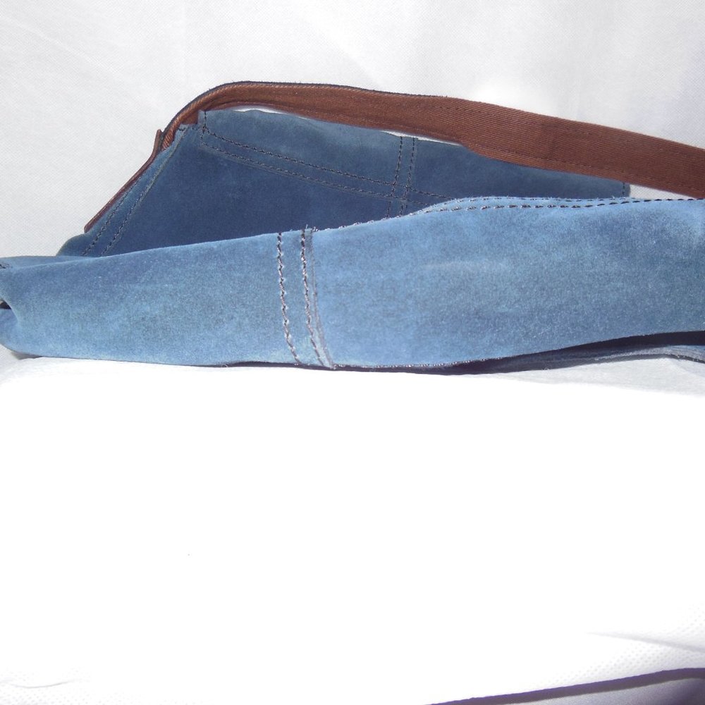 Lucky Brand Blue Suede Shoulder Bag with Brown Strap - Picture 11 of 14